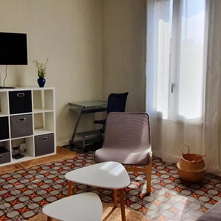 Studio Sommieres Apartment *